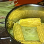 kak-pravilno-varit-kukuruzu-i-skolko-nuzhno-vremeni-tonkosti-prigotovlenija-letnej-vkusnjashki-214d91c