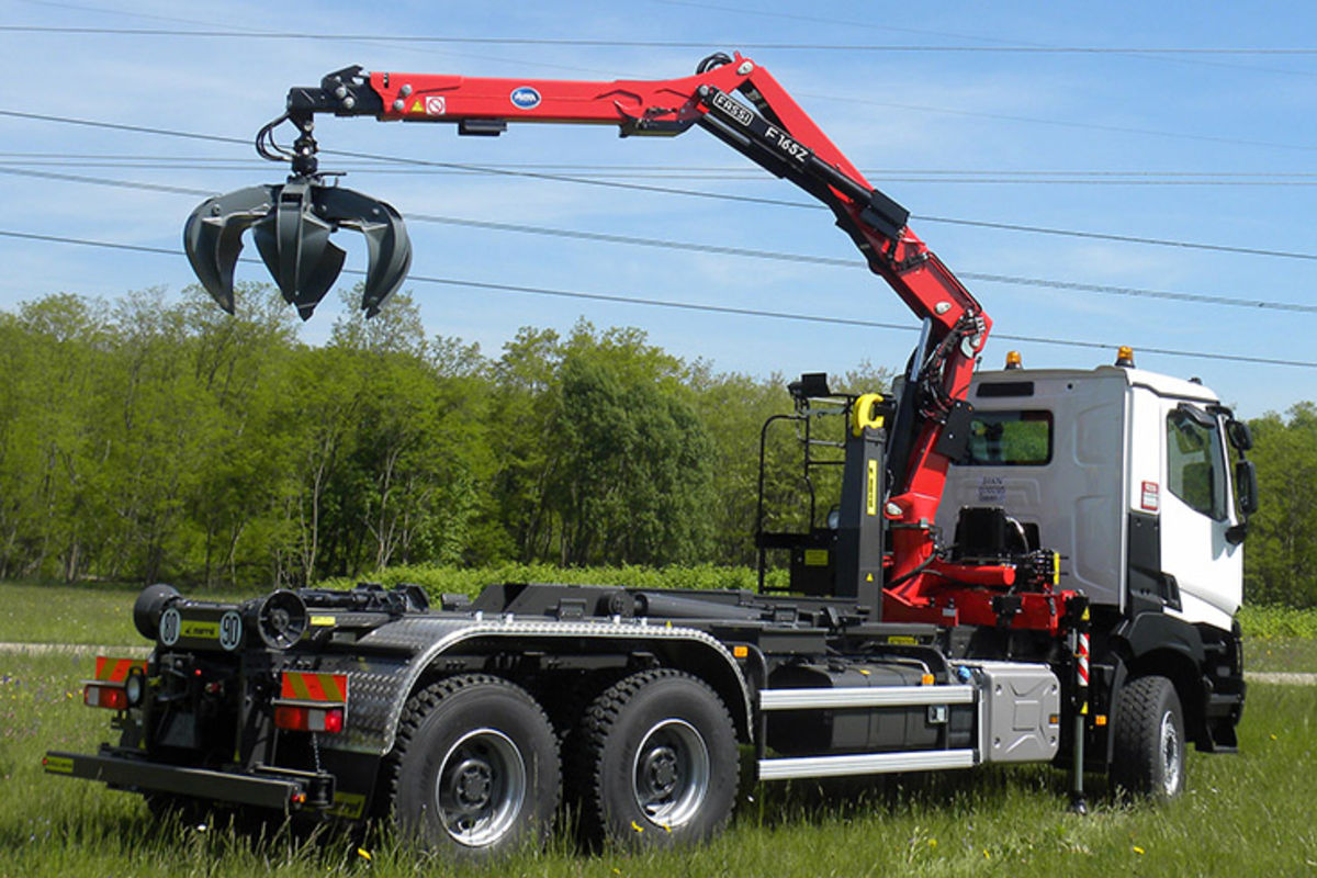 Манипулятор фото. Гидроманипулятор Фасси. Манипулятор Fassi 310. Гидравлические краны-манипуляторы Fassi. Кран манипулятор Fassi f5.2.