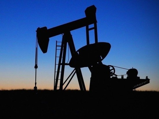 Ударный рост: цена нефти Brent впервые с начала сентября превысила $46 за баррель