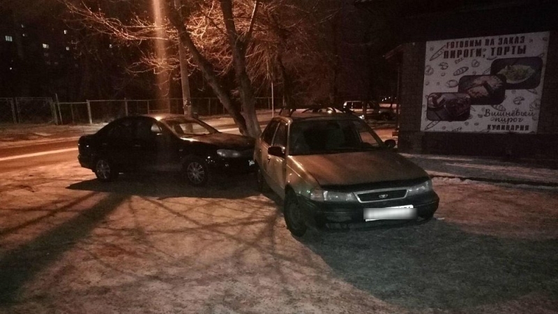 В Челябинске водитель, сдавая назад, сбил пешехода