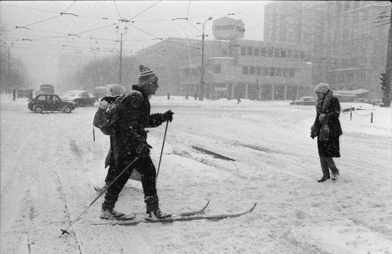 Какие раньше были зимы. С нынешними не сравнить (Подборка редких фото эпохи СССР)