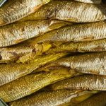 v-latvii-zakrylsja-poslednij-zavod-po-proizvodstvu-shprot-fece3a1