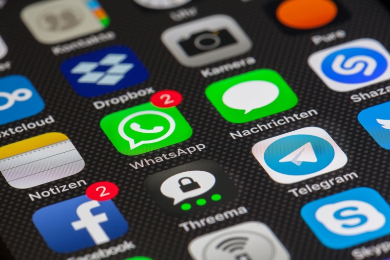 WhatsApp ввел новые правила, пользователям рекомендуют менять мессенджер