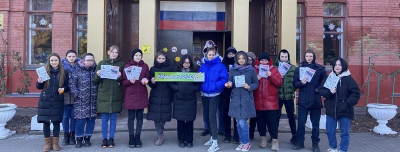 
        Белгородские студенты выступили в поддержку соблюдения дорожных правил тематической фотосессией    