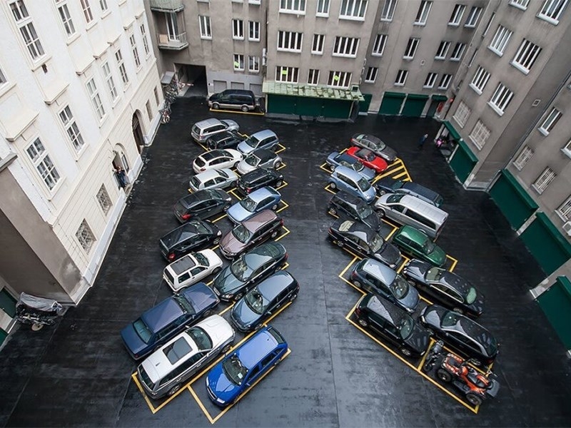Парковочных мест в Москве никогда не станет больше!