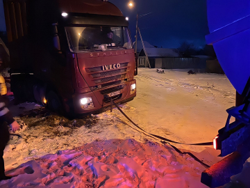 
        В Ставропольском крае сотрудники Госавтоинспекции оказывали помощь водителям в непогоду    