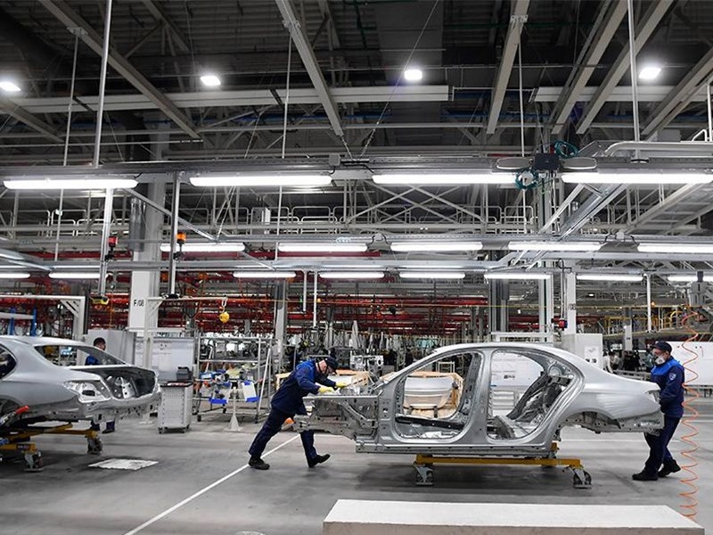 Бывший завод Mercedes-Benz возобновит свою работу