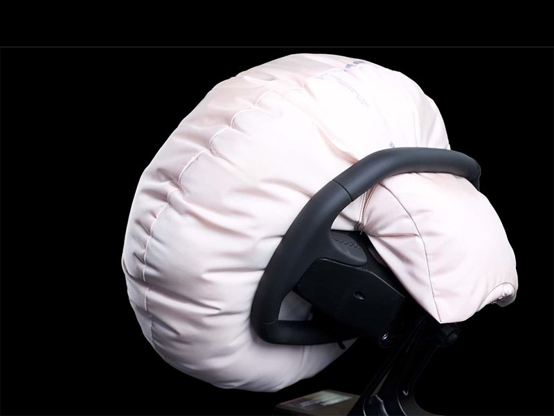 В ZF пересмотрели размещение подушки безопасности на рулевом колесе