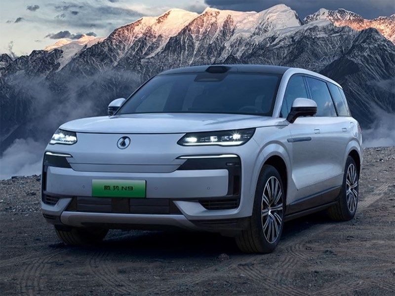 BYD представил Denza N9 с запасом хода 1302 км и автопилотом «God’s Eye»