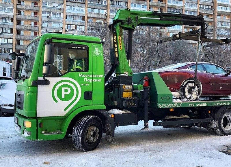 v-moskve-za-zimu-evakuirovali-pochti-10-tysjach-avtomobilei-premium-klassa-a18f05e.jpg