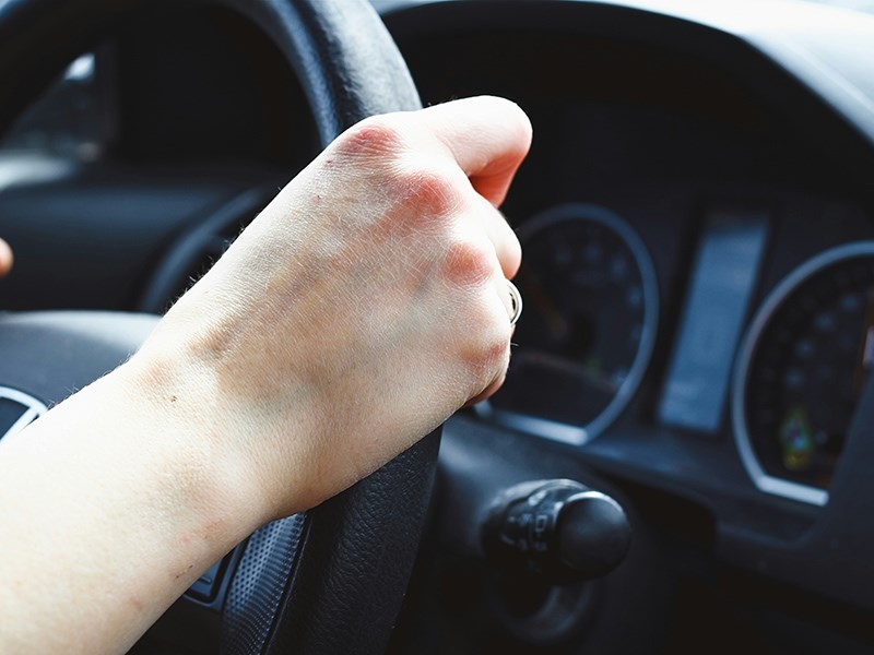 Владельцам иностранных прав осталось несколько дней на их обмен