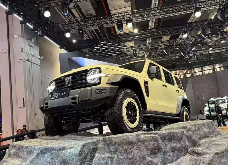 great-wall-motors-predstavil-ocherednuju-versiju-tank-300-i-novyj-dvigatel-v8-ac5d922.jpg