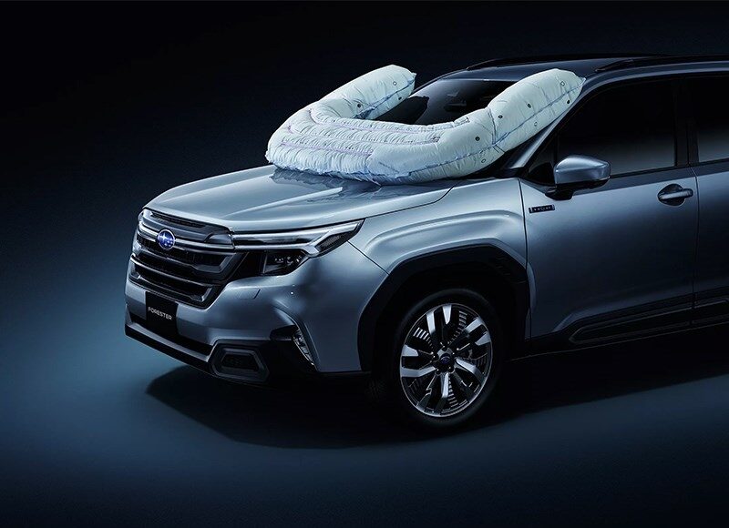 subaru-predstavila-novuju-podushku-bezopasnosti-na-lobovom-stekle-9edaed0.jpg