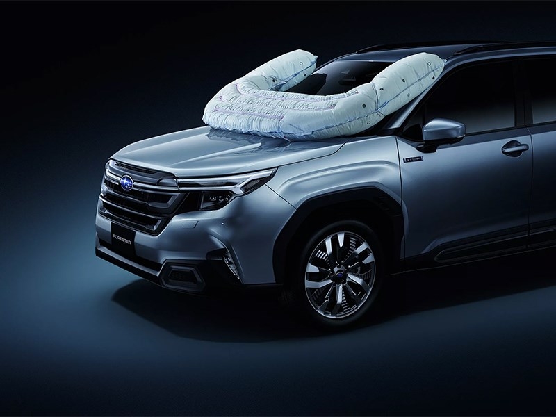 Subaru представила новую подушку безопасности на лобовом стекле