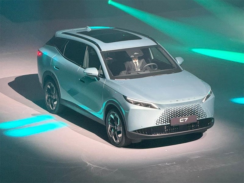 На российском рынке дебютировал новый флагманский кроссовер бренда Omoda