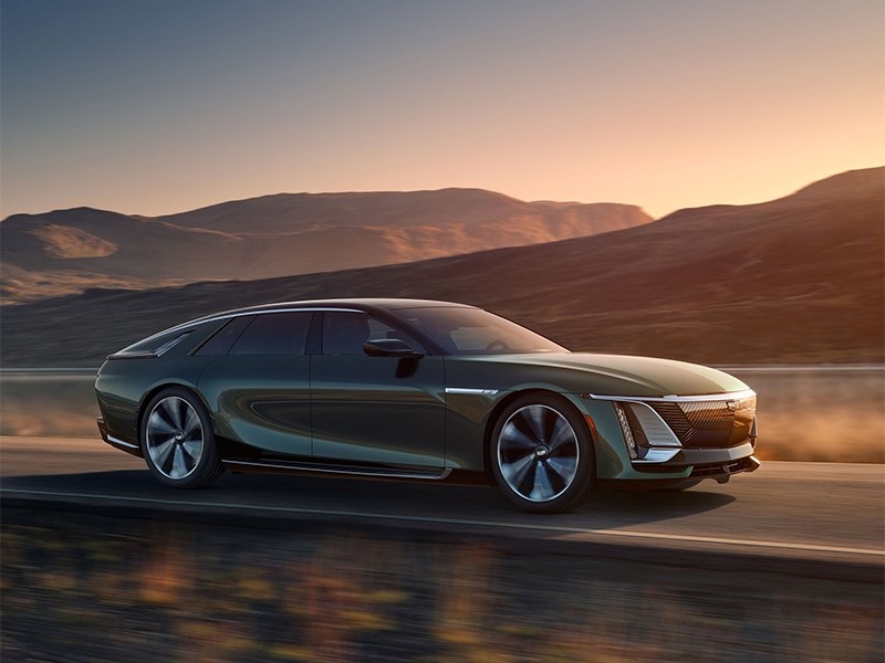 Cadillac наконец начал поставки своей самой дорогой модели Celestiq