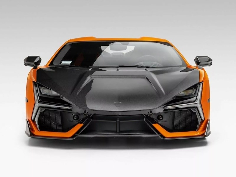 Карбоновый обвес для Lamborghini Revuelto от Vorsteiner стоит больше 4 млн рублей