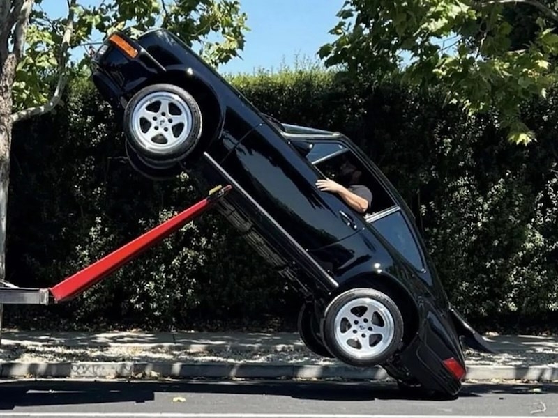 Редчайший Porsche 911 стоимостью 6 млн долларов уронили при доставке владельцу в Сан-Франциско