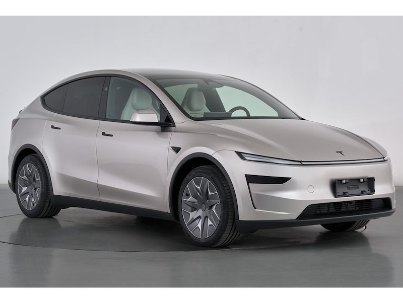 Стало известно, когда выйдет на рынок удлиненная Tesla Model Y