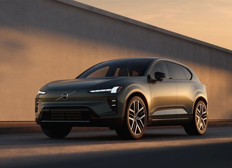volvo-predstavila-elektrokrossover-s-zapasom-hoda-do-810-km-89057c5.jpg