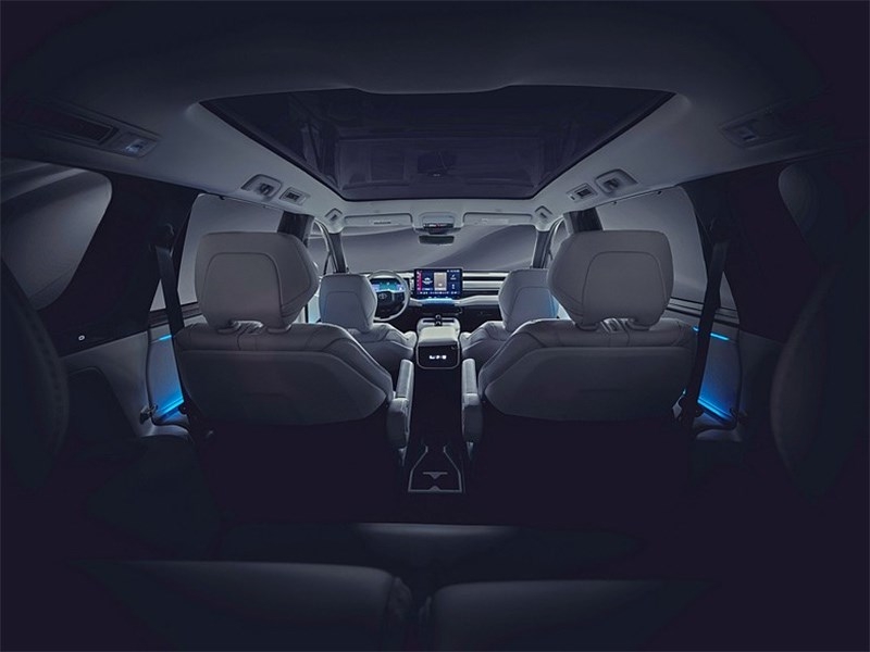 Toyota подтвердила разработку нового 6-местного кроссовера