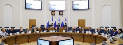 zasedanie-komissii-po-obespecheniju-bezopasnosti-dorozhnogo-dvizhenija-novgorodskoj-oblasti-proshlo-pri-uchastii-zamestitelja-glavy-rossijskoj-go-d7dc6e3.jpg