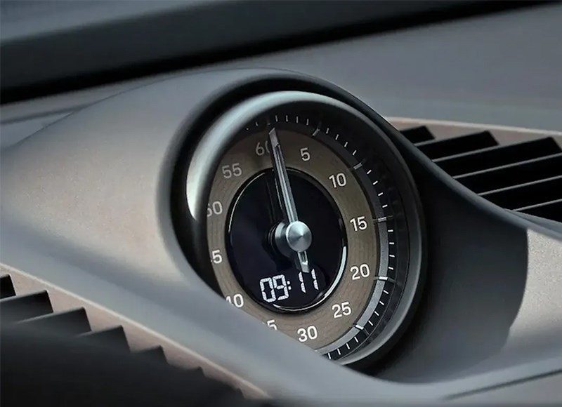 porsche-razrabatyvaet-semnye-chasy-sport-chrono-s-funkciej-kljucha-zazhiganija-c4715f6.jpg
