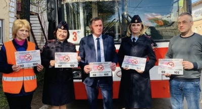 
        На дорогах Кировской области появились автобусы с полезной информацией по безопасности дорожного движения    