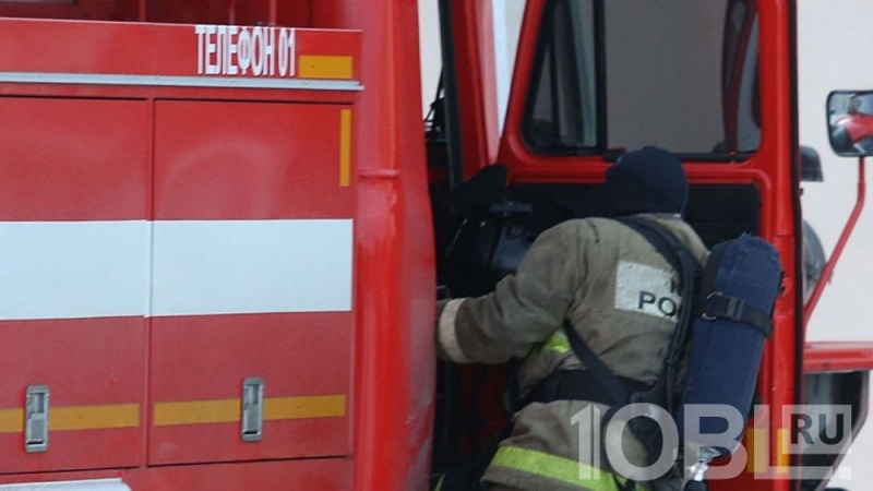 В Чебаркульском районе пожарные ликвидировали возгорание в жилом доме