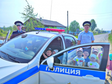 
        В Свердловской области в местах проведения детских праздников, приуроченных к Дню защиты детей, пройдут интерактивные занятия по ПДД    