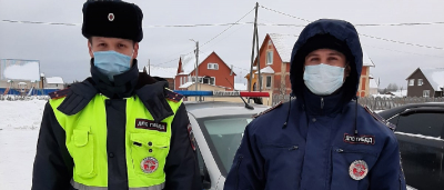 
        В Вологодской области полицейские спасли замерзавшего ребенка    