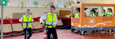 
        Велокурсы «Лаборатории безопасности» помогают новгородским школьникам в формировании навыков управления двухколесным транспортом    